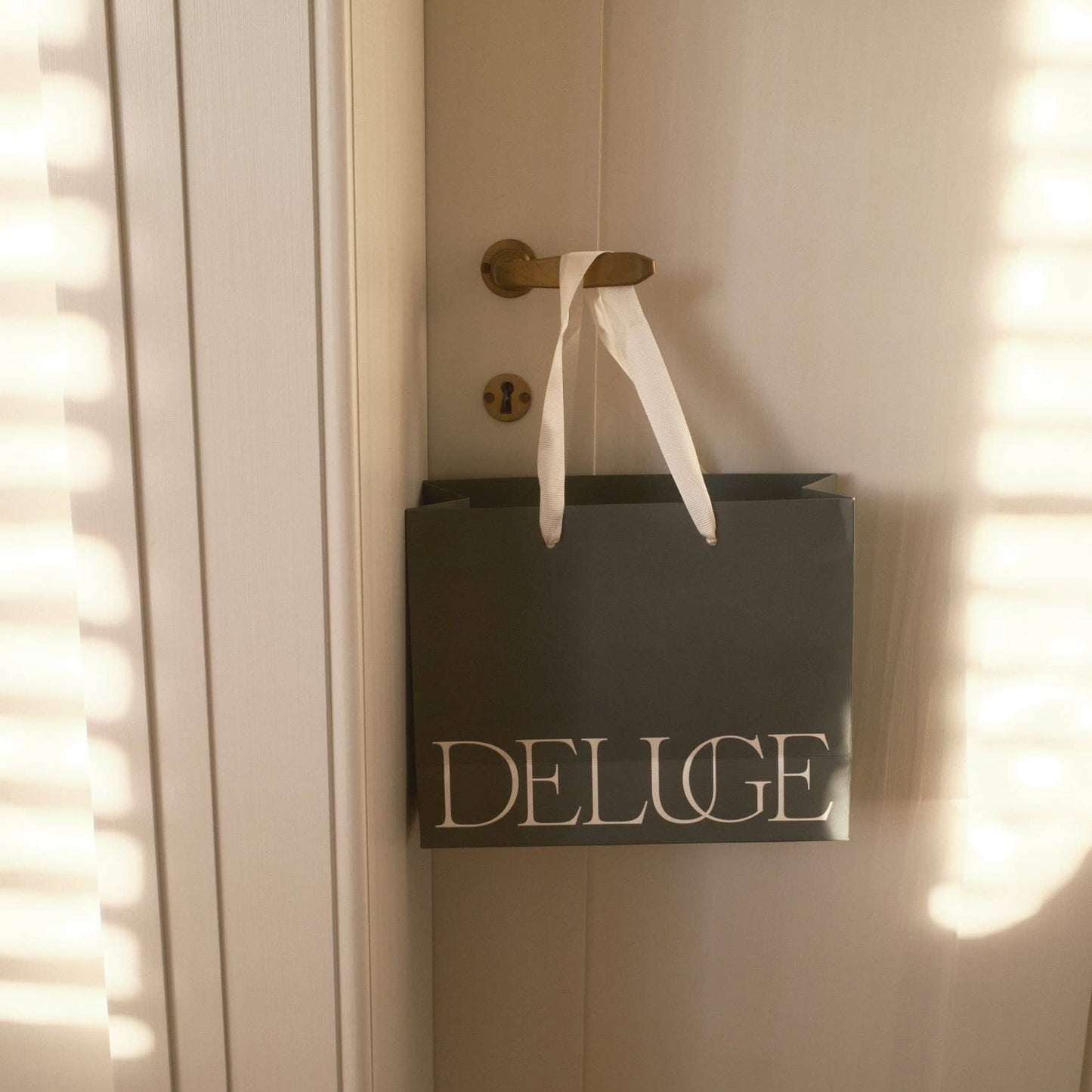 MEDIUM GIFT WRAPPING