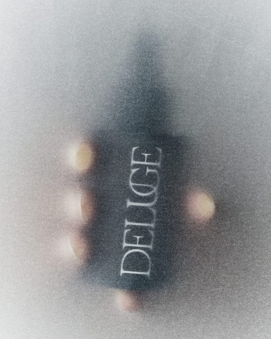 Fortifying Scalp Serum with hand